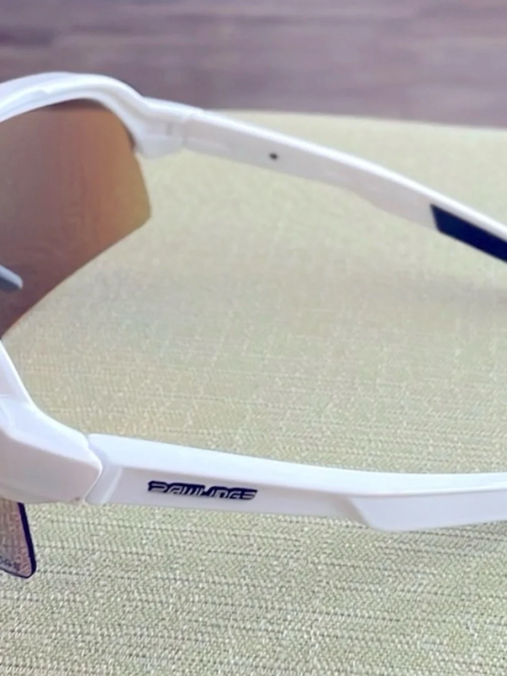 Rawlings RY134 Youth Boys Girls Sports White Shield Sunglasses & Zip Case